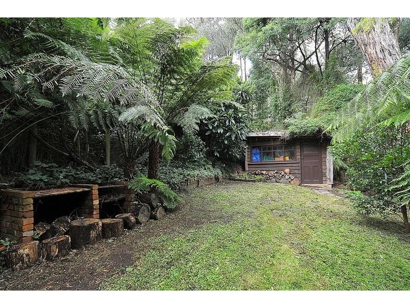 23 Sunnyside Terrace, Emerald VIC 3782