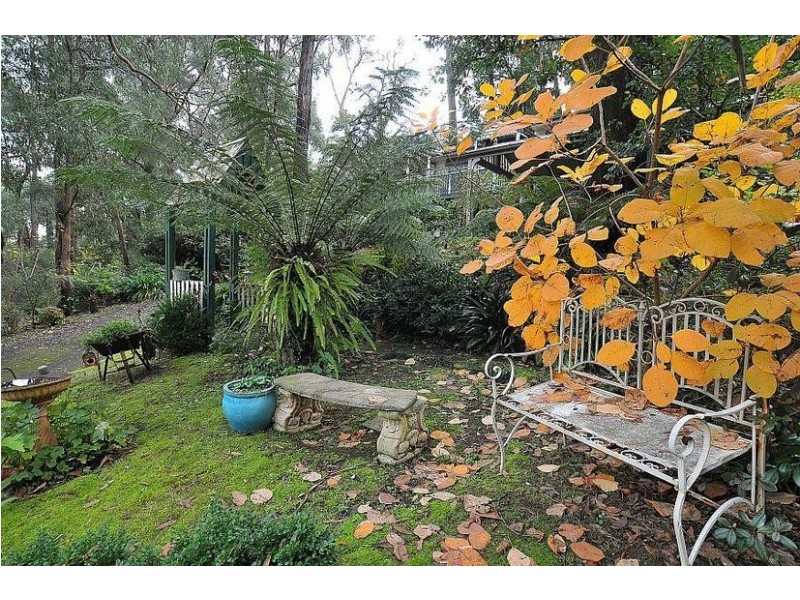 21 Sunnyside Terrace, Emerald VIC 3782