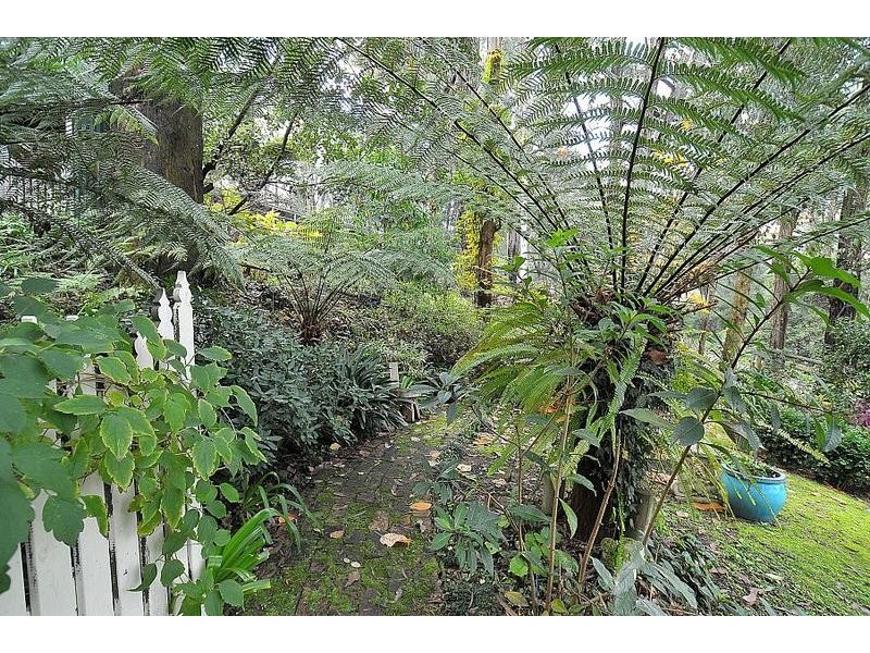 21 Sunnyside Terrace, Emerald VIC 3782