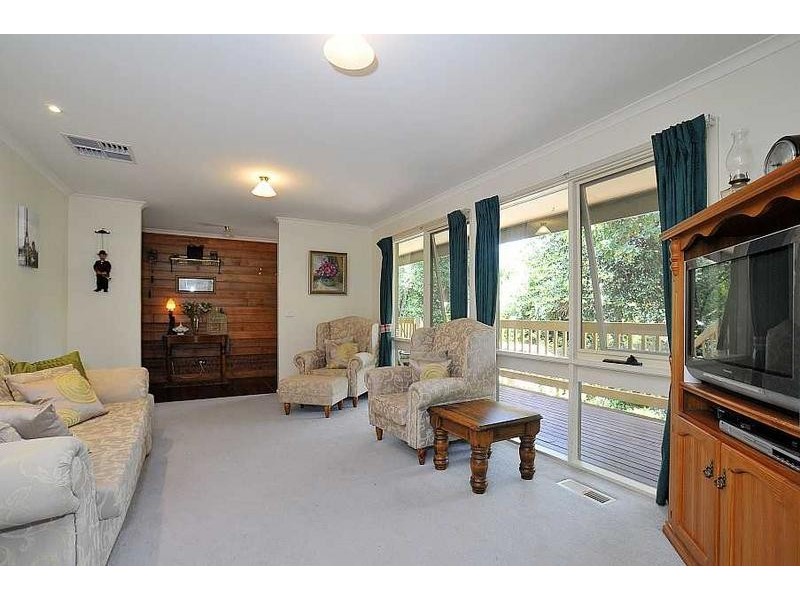 20 BENSON STREET, Belgrave VIC 3160