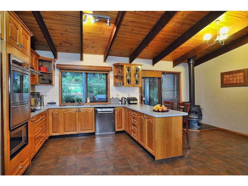 36 Illawarra Avenue, Rowville VIC 3178