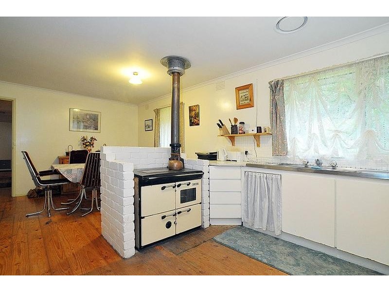 9 Arbor Avenue, Belgrave VIC 3160