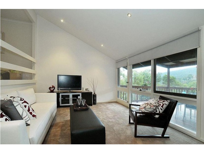 30 Wynette Avenue, Upper Ferntree Gully VIC 3156