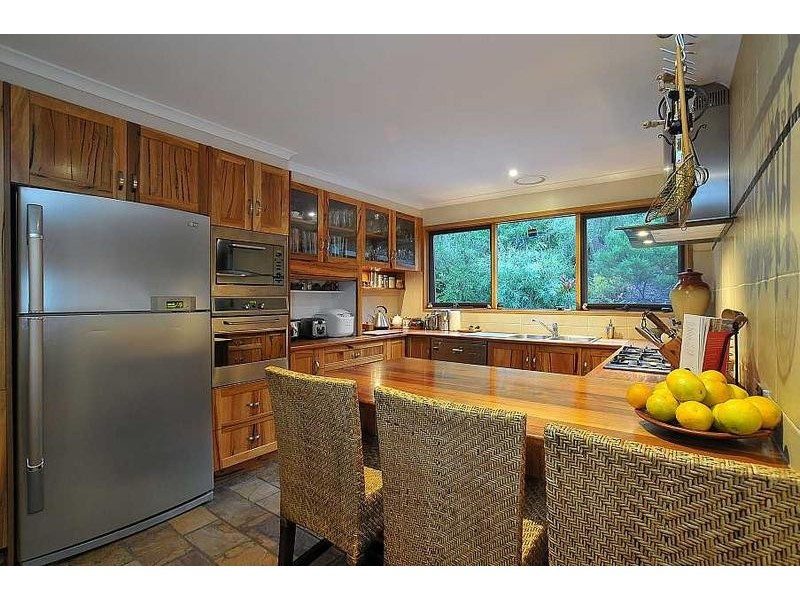 73 Temple Road, Selby VIC 3159