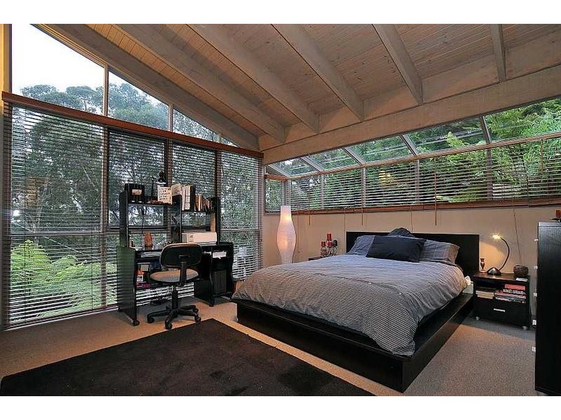 73 Temple Road, Selby VIC 3159