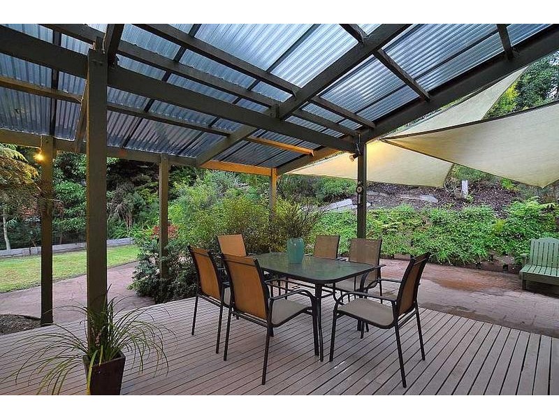 73 Temple Road, Selby VIC 3159