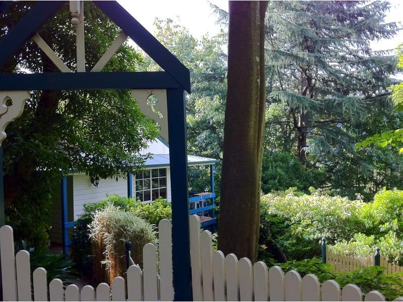 2 Alpine Crescent, Kallista VIC 3791