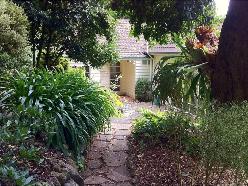 2 Alpine Crescent, Kallista VIC 3791