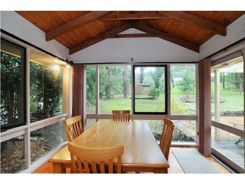 9 Heath Road, Belgrave Heights VIC 3160