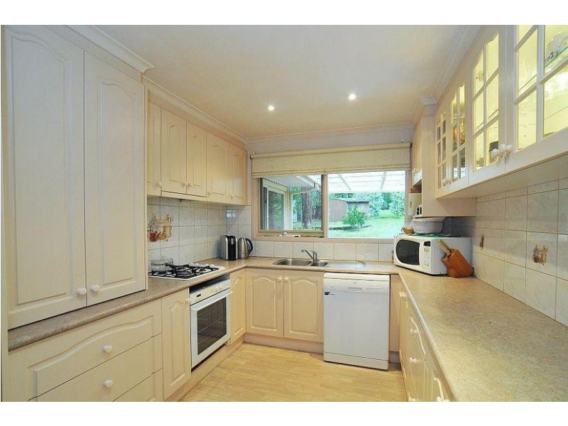 9 Heath Road, Belgrave Heights VIC 3160