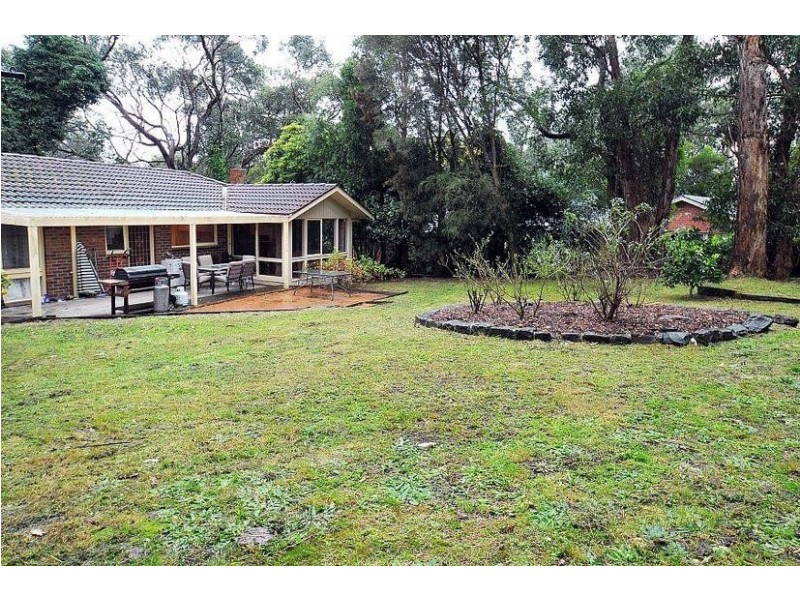 9 Heath Road, Belgrave Heights VIC 3160