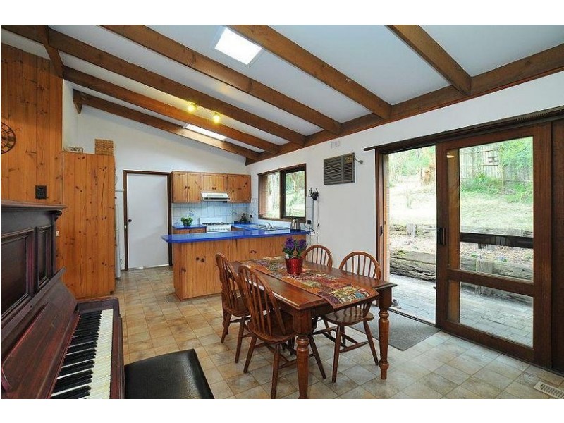 14 Forest Road, Belgrave VIC 3160