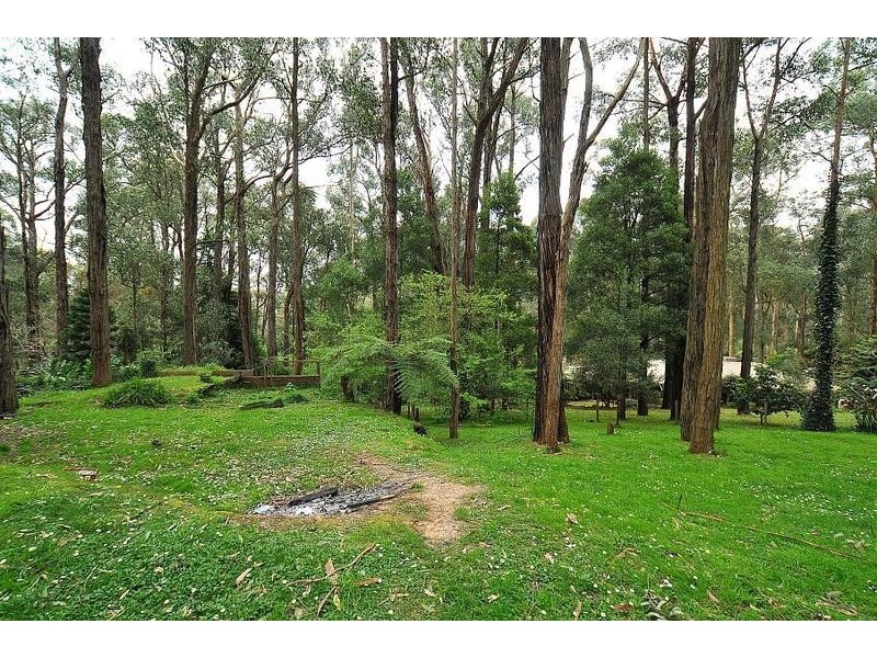 2 Thomas Street, Selby VIC 3159