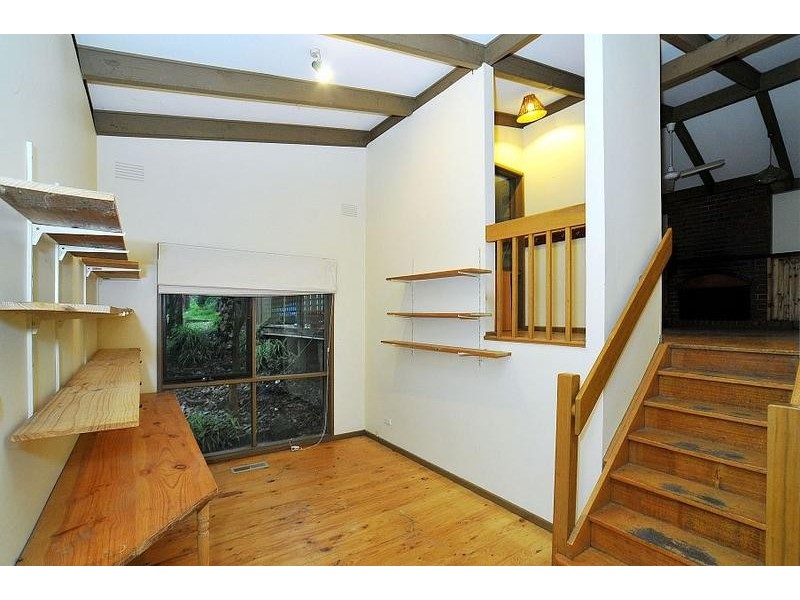 2 Thomas Street, Selby VIC 3159