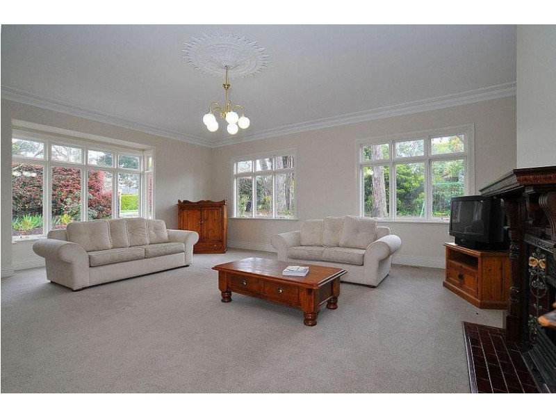 401-403 Glenfern Road, Upwey VIC 3158