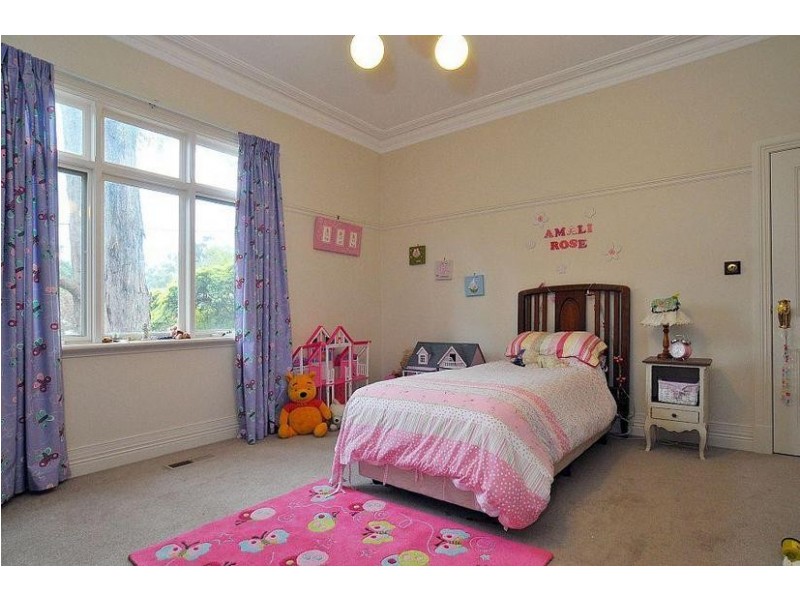 401-403 Glenfern Road, Upwey VIC 3158