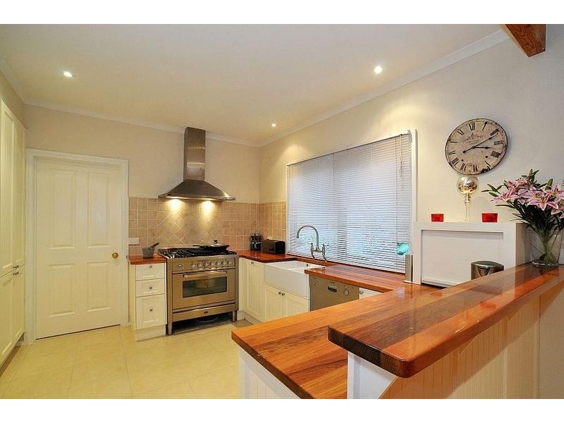3 Vista Grove, Sherbrooke VIC 3789