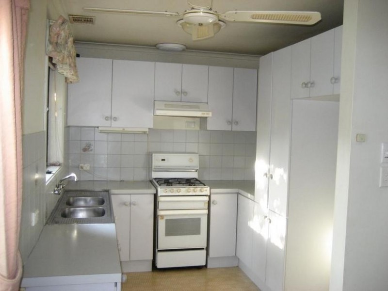 1/3 Bowen St, Ferntree Gully VIC 3156