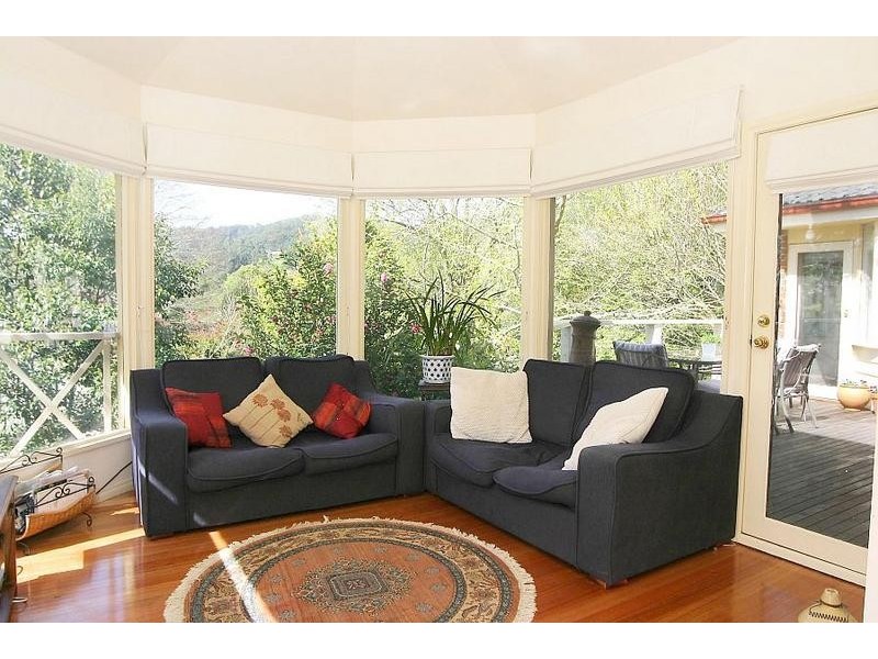 4 Lawrence Road, The Patch VIC 3792