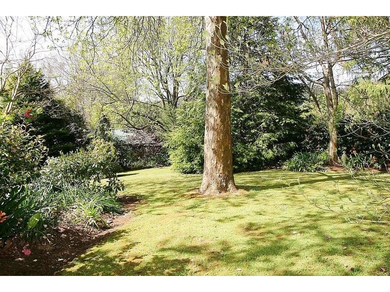 4 Lawrence Road, The Patch VIC 3792