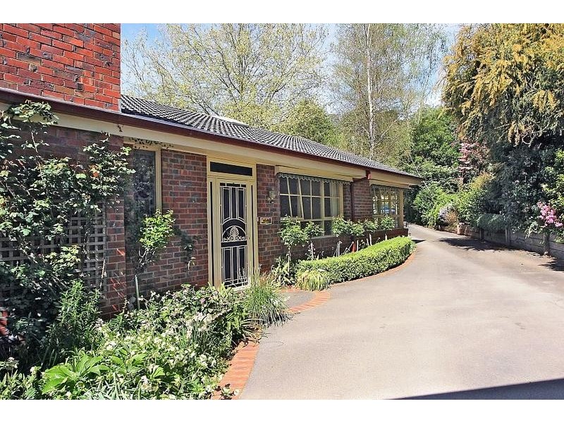 4 Lawrence Road, The Patch VIC 3792