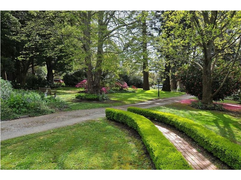 7 Clarkmont Road, Sassafras VIC 3787