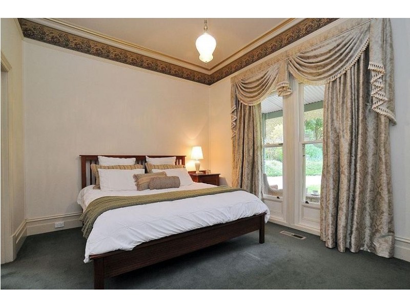 7 Clarkmont Road, Sassafras VIC 3787