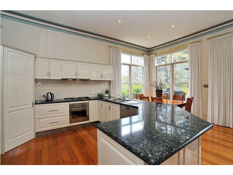 7 Clarkmont Road, Sassafras VIC 3787