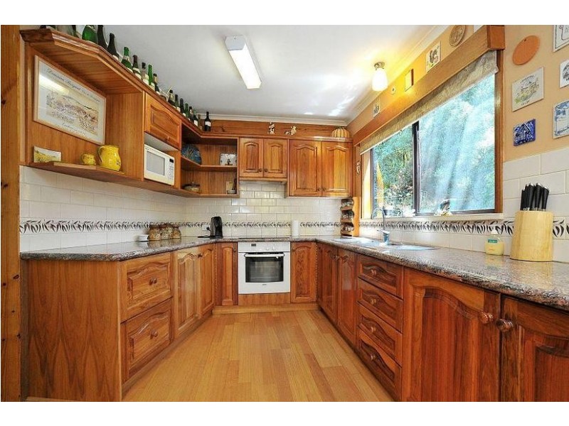 9 Mernda Road, Olinda VIC 3788