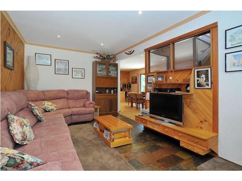 9 Mernda Road, Olinda VIC 3788