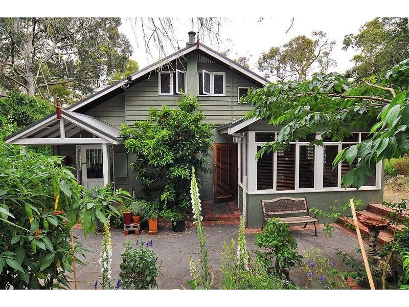 24 Osborne Avenue, Belgrave Heights VIC 3160