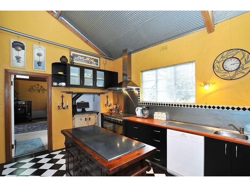 24 Osborne Avenue, Belgrave Heights VIC 3160