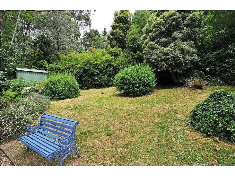 6 Borang Avenue, Selby VIC 3159