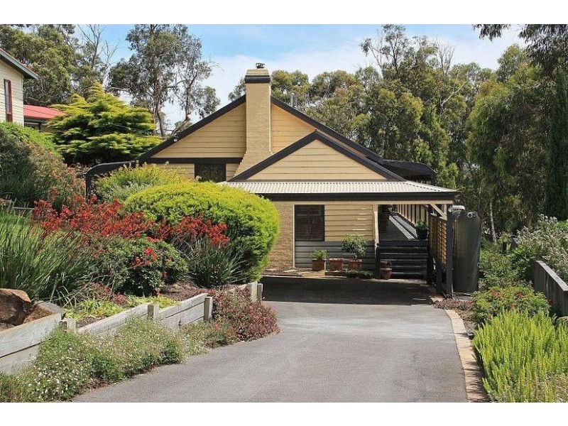 6 Vernon Street, Upper Ferntree Gully VIC 3156