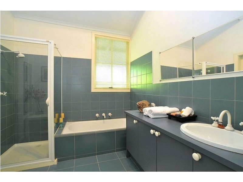 6 Vernon Street, Upper Ferntree Gully VIC 3156