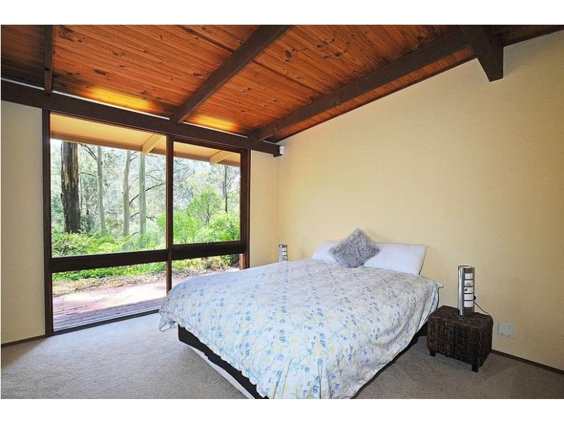 13 St. James Avenue, Kallista VIC 3791