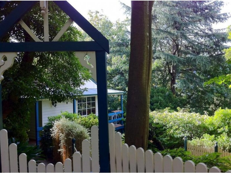 2 Alpine Crescent, Kallista VIC 3791