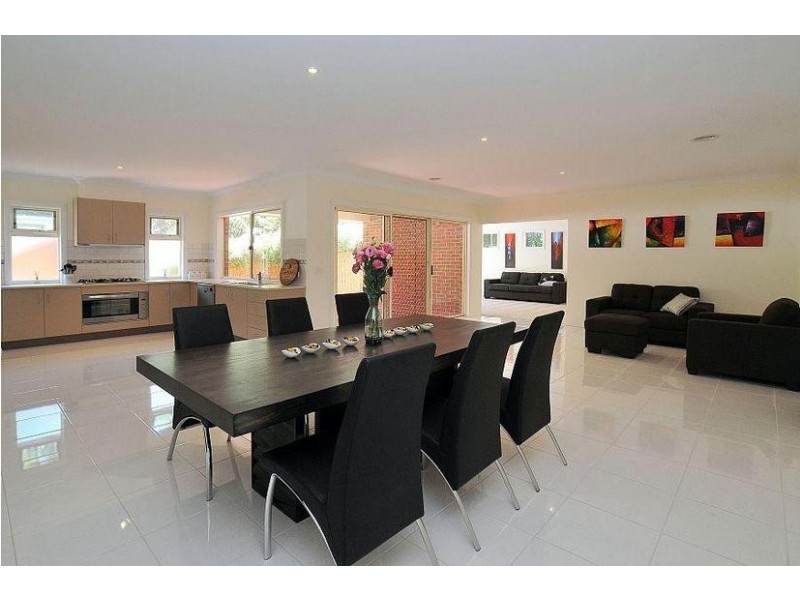 85 Alexander Avenue, Upwey VIC 3158