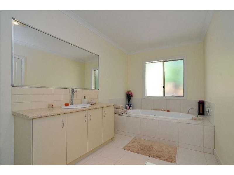 85 Alexander Avenue, Upwey VIC 3158