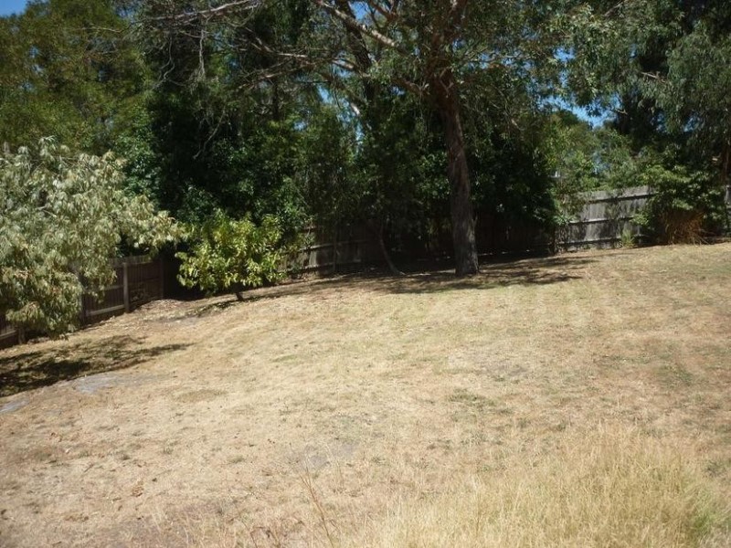 14 Nathalia Road, Belgrave South VIC 3160