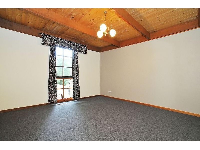 50 Ferndale Road, Upper Ferntree Gully VIC 3156