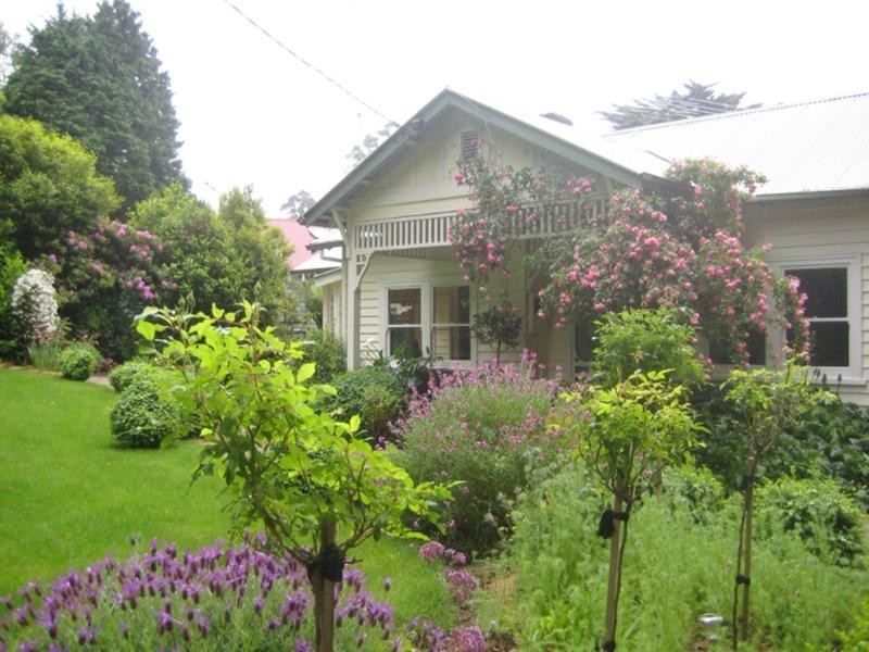 13 The Crescent, Sassafras VIC 3787