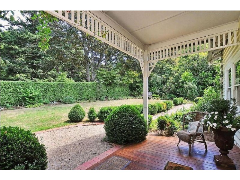 13 The Crescent, Sassafras VIC 3787