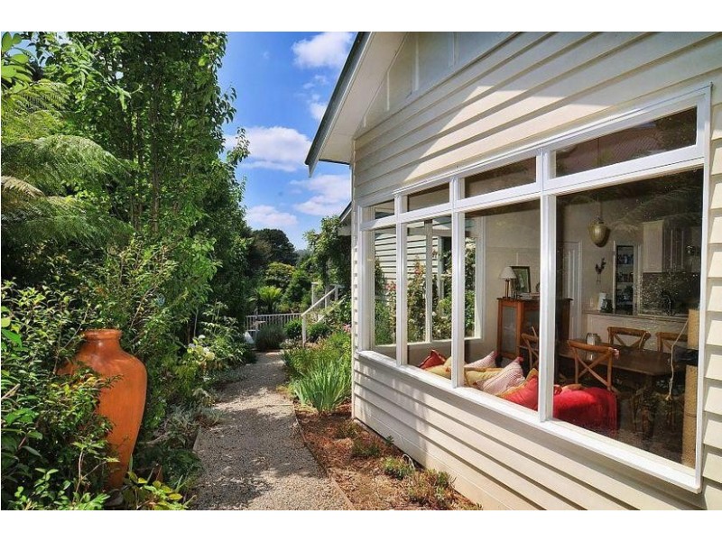 13 The Crescent, Sassafras VIC 3787