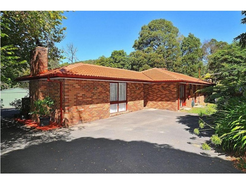 12 Belgrave Avenue, Belgrave VIC 3160