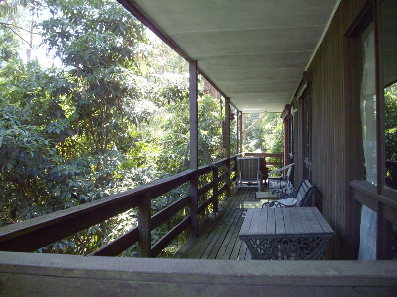 8 Gordon Avenue, Tecoma VIC 3160