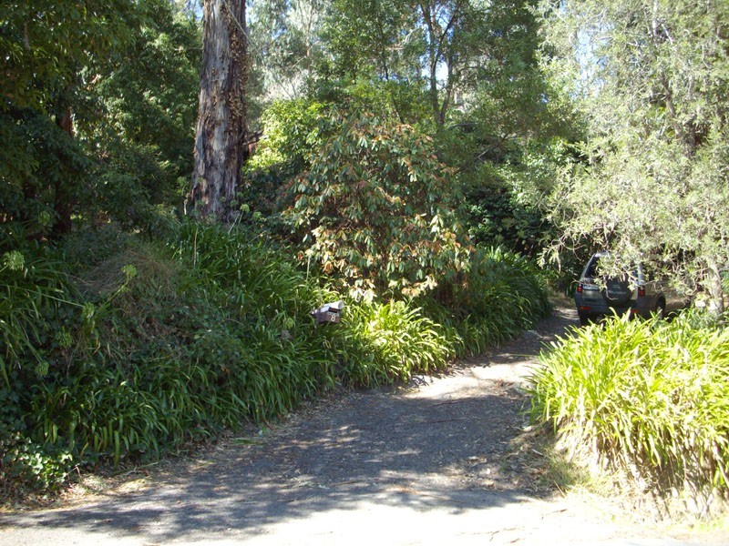 8 Gordon Avenue, Tecoma VIC 3160