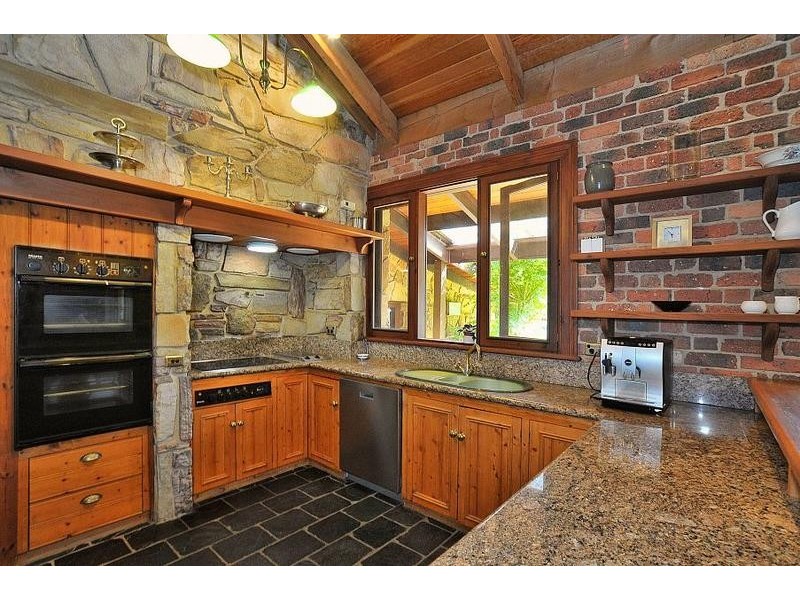 32 William Road, The Patch VIC 3792