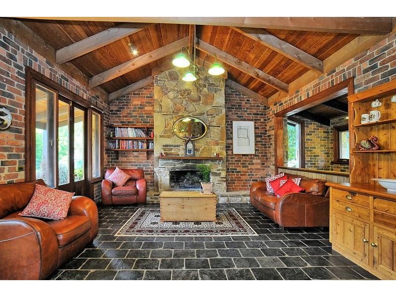 32 William Road, The Patch VIC 3792