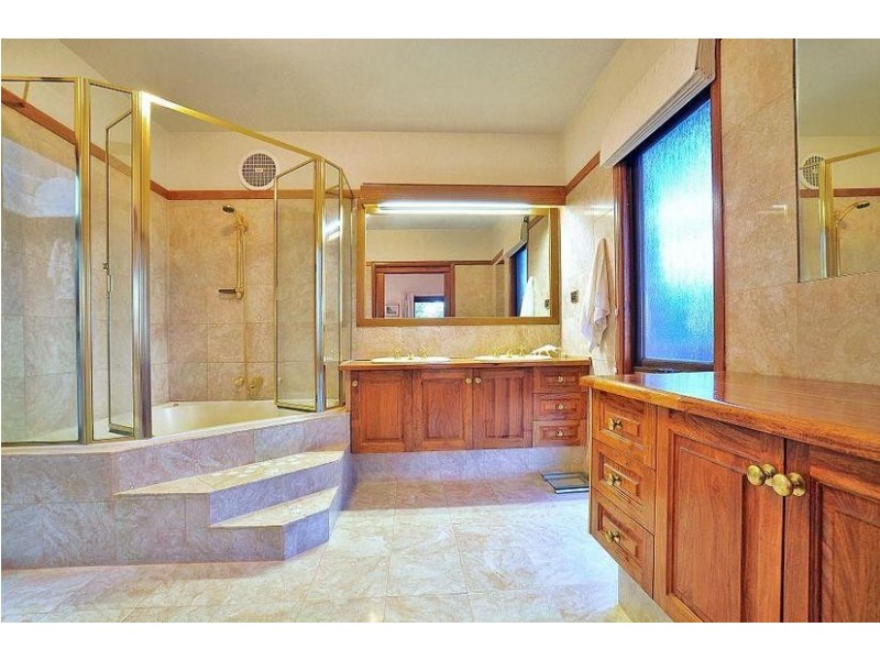 14 Old Coonara Road, Olinda VIC 3788